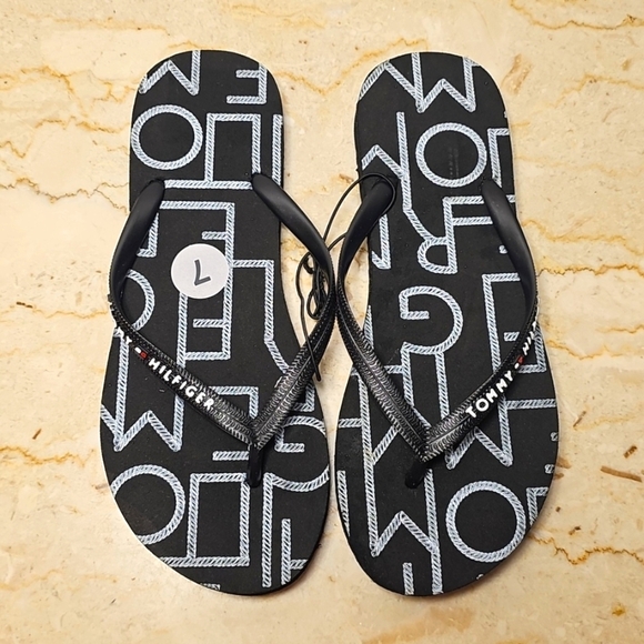 NWT Womens Flip Flops Gladiator Sandals LOT London Rag Hilfiger DKNY Mudd Size 7 - Picture 3 of 7